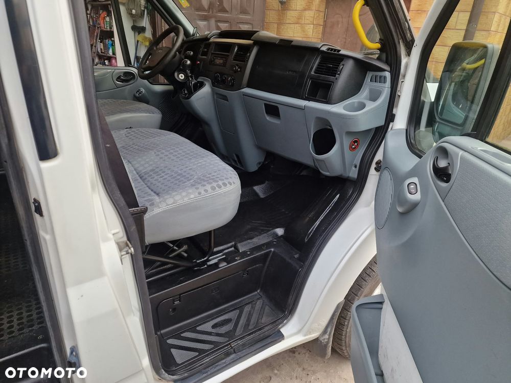 Ford Transit - 16