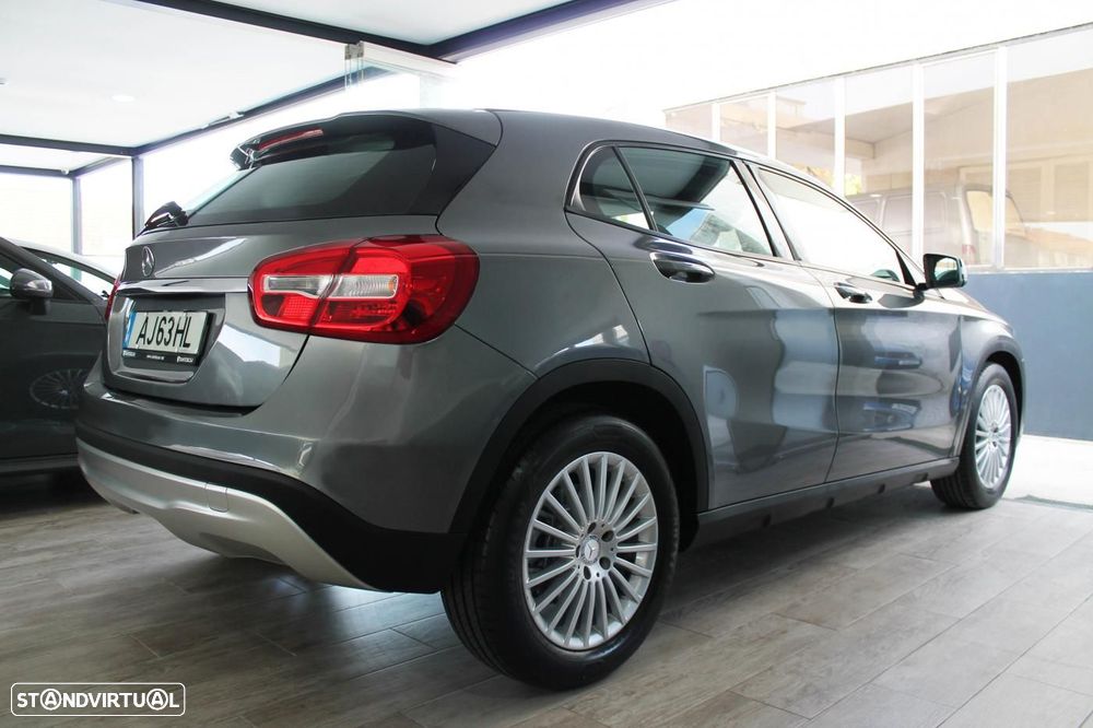 Mercedes-Benz GLA 180 d - 3