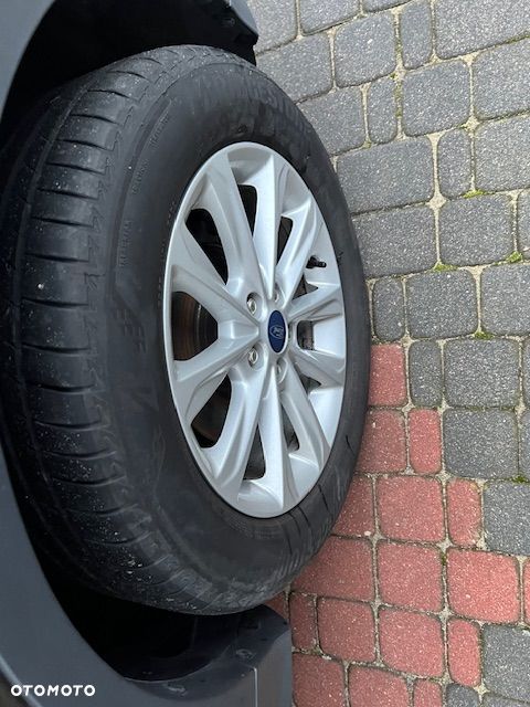 Ford Kuga 1.5 EcoBoost 2x4 Titanium - 29