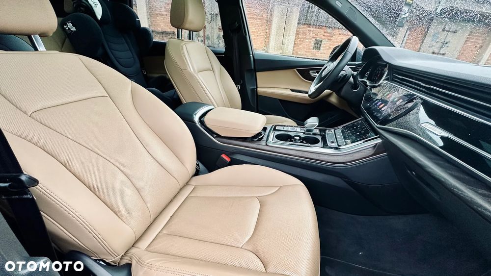 Audi Q7 55 TFSI quattro tiptronic - 25