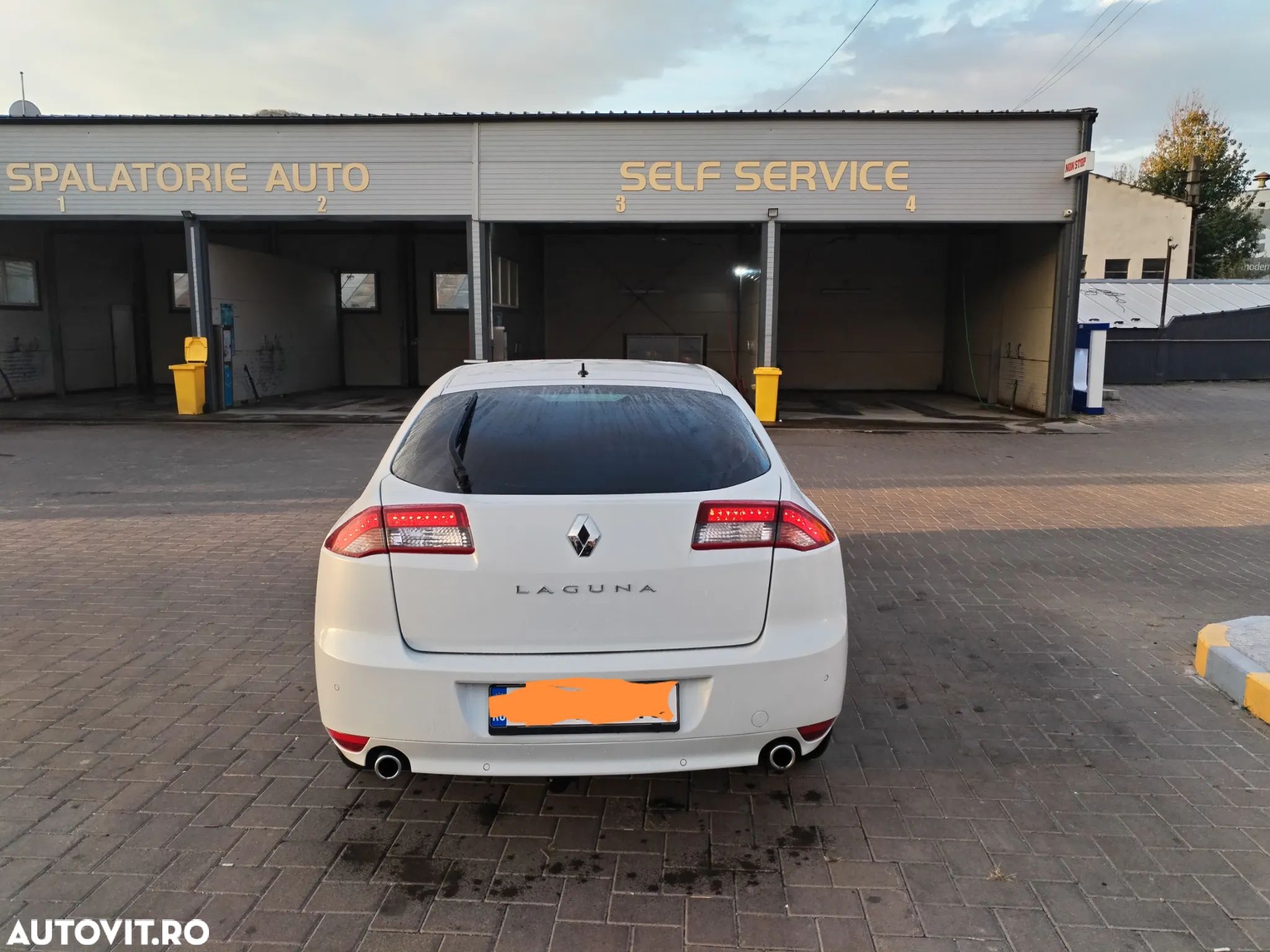 Renault Laguna - 1