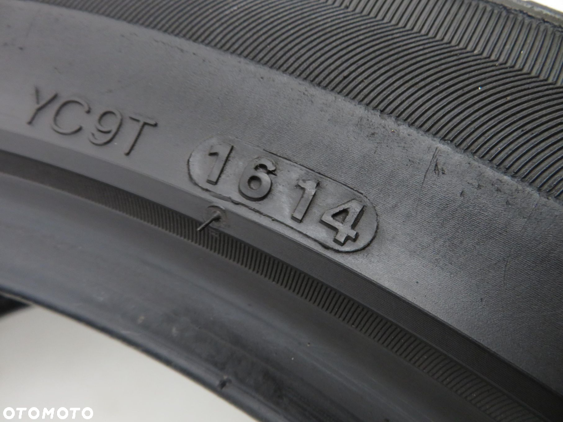 225/45R19 OPONA LETNIA Kumho Ecsta LE Sport 96Y XL dot: 1614 - 7