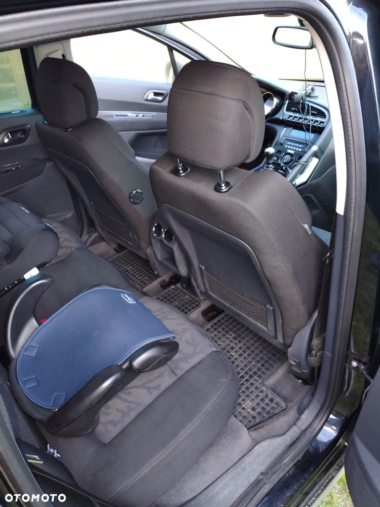 Peugeot 3008 2011