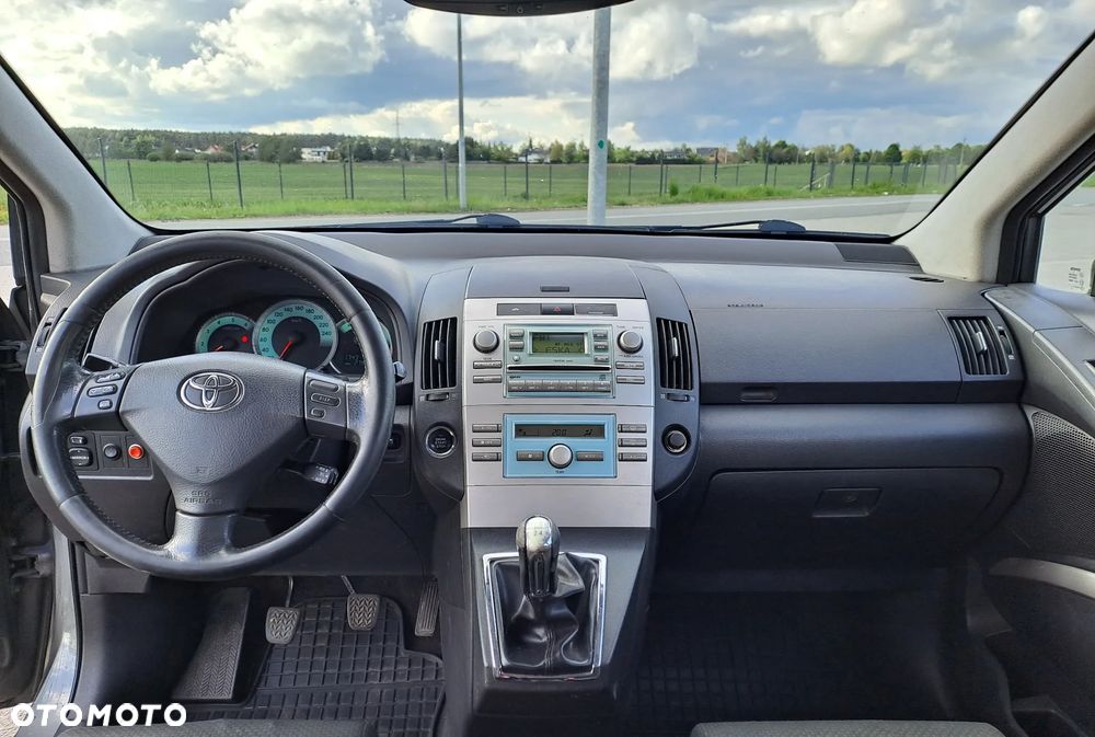 Toyota Corolla Verso 2.2 D-4D Sol + 7os - 14