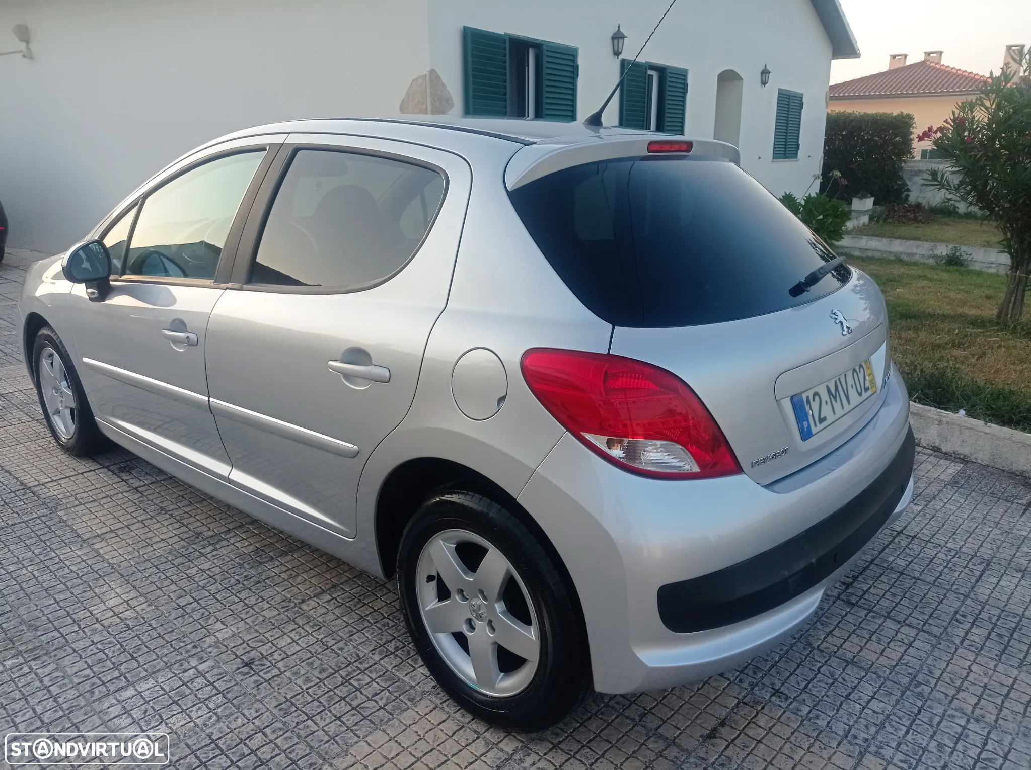 Peugeot 207 1.4 HDi Premium - 5