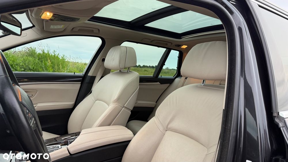 BMW Seria 5 525d - 10