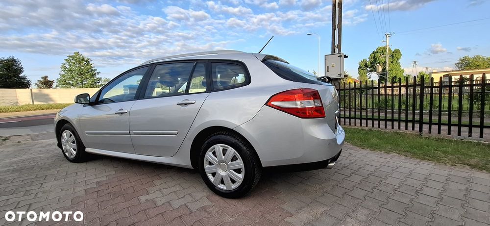 Renault Laguna 2.0 dCi Expression - 9