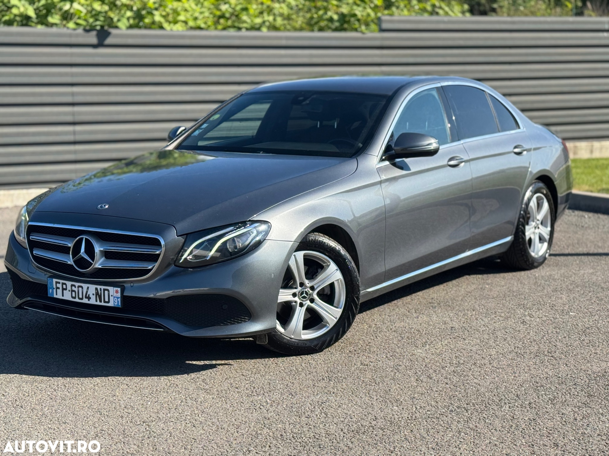 Mercedes-Benz E - 32