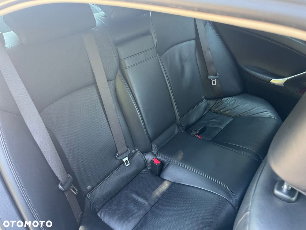 Lexus IS 220d Luxury Line - 18