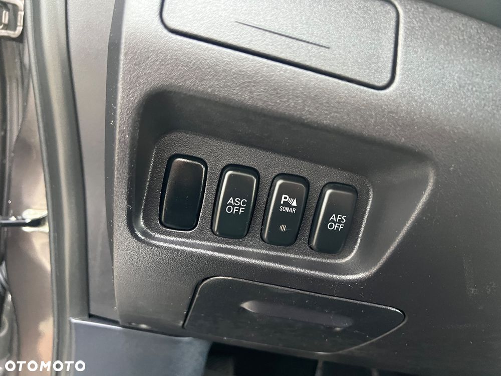 Mitsubishi Outlander 2.0 DI-D 4WD Intense - 33