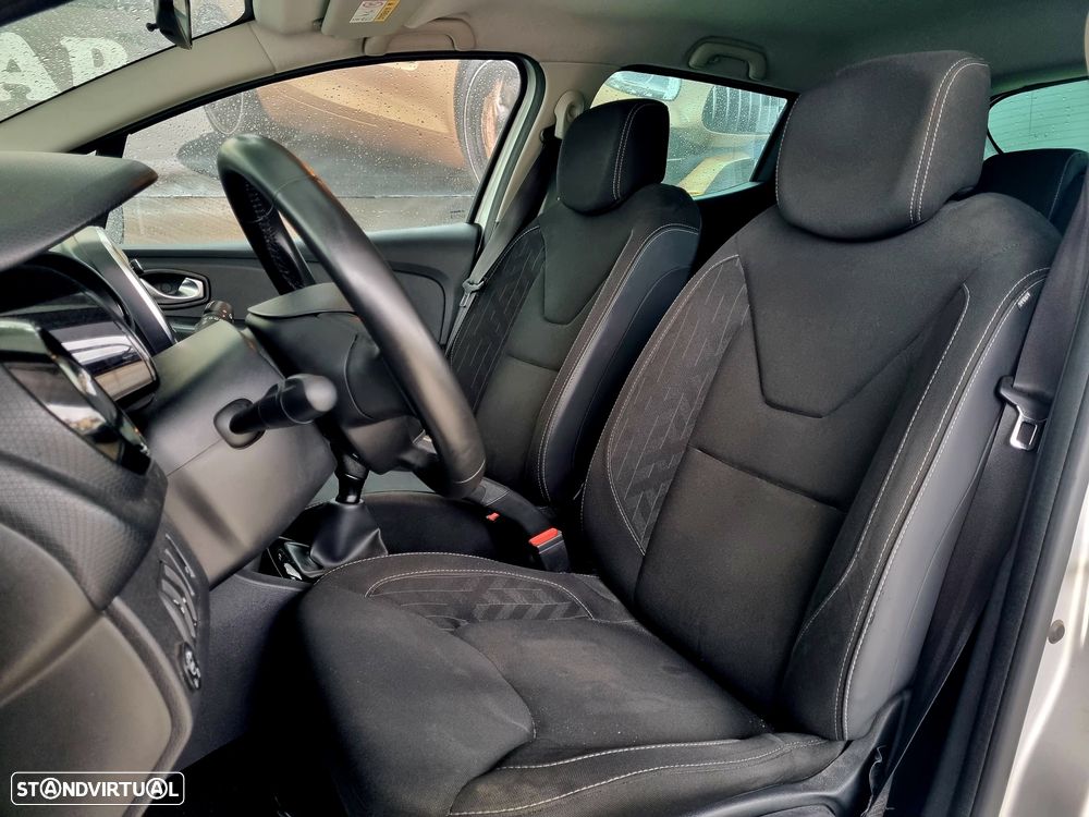 Renault Clio 0.9 TCe Limited Bi-Fuel - 8