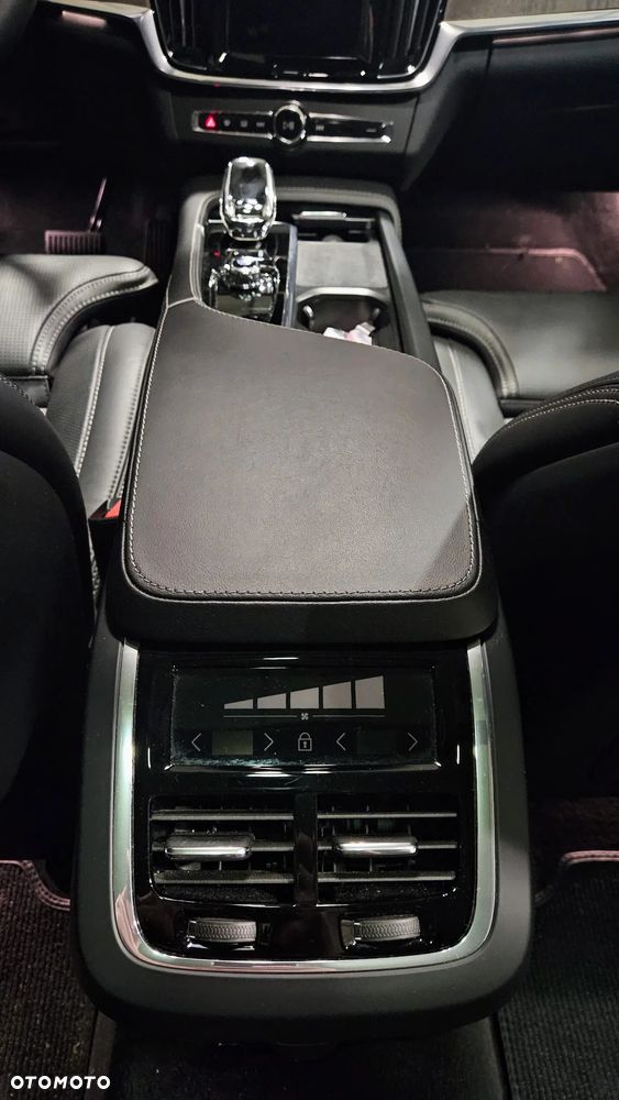 Volvo V90 B5 D AWD Ultimate Dark - 22