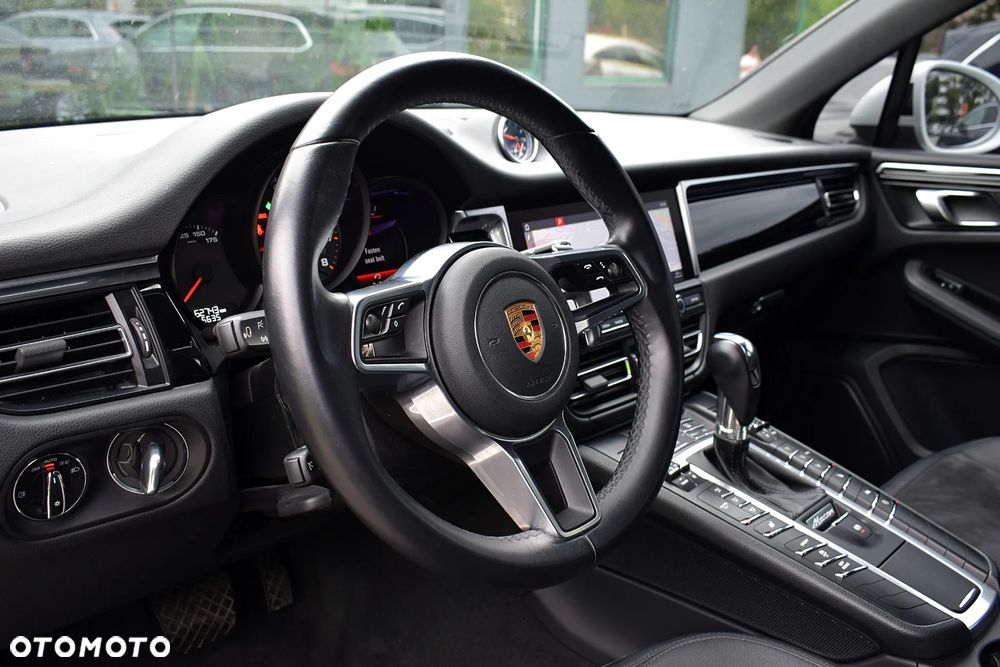 Porsche Macan Standard - 4