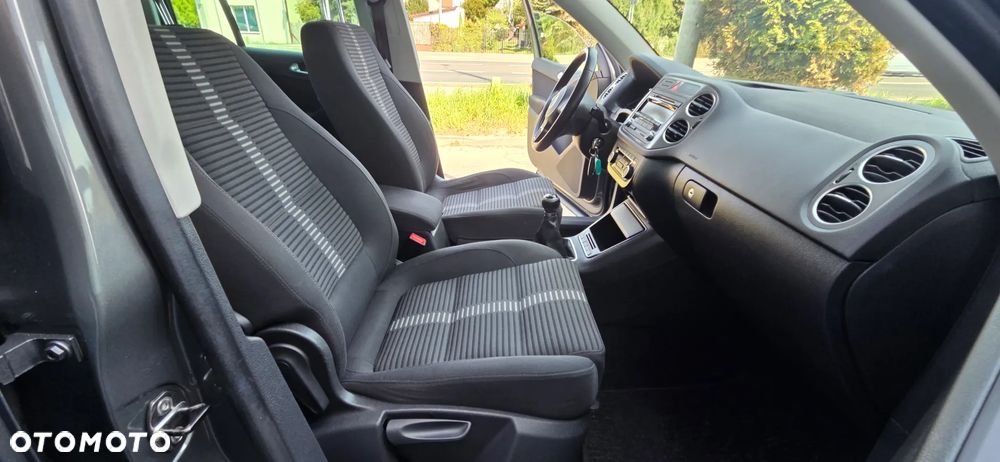 Volkswagen Tiguan 2.0 TDI DPF BlueMotion Technology Exclusive - 35