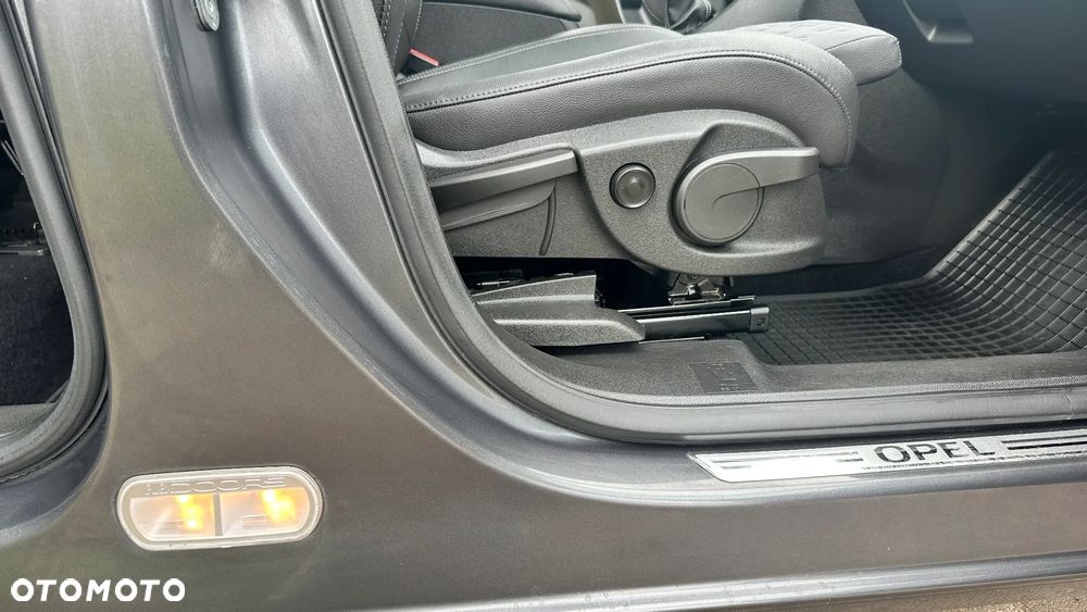 Opel Meriva 1.4 Innovation - 34