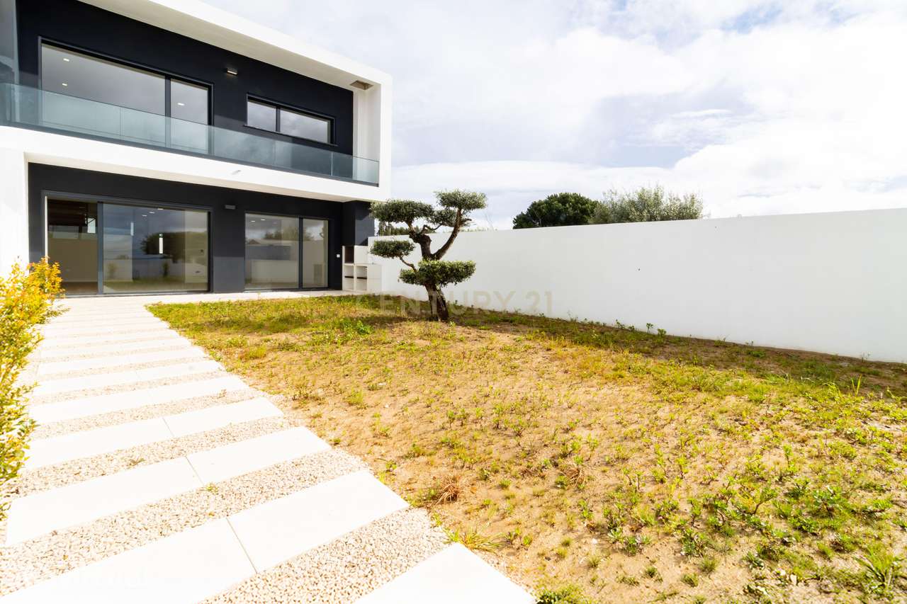 Luxuosa Moradia T3+1 I Piscina I Entroncamento - Grande imagem: 3/31