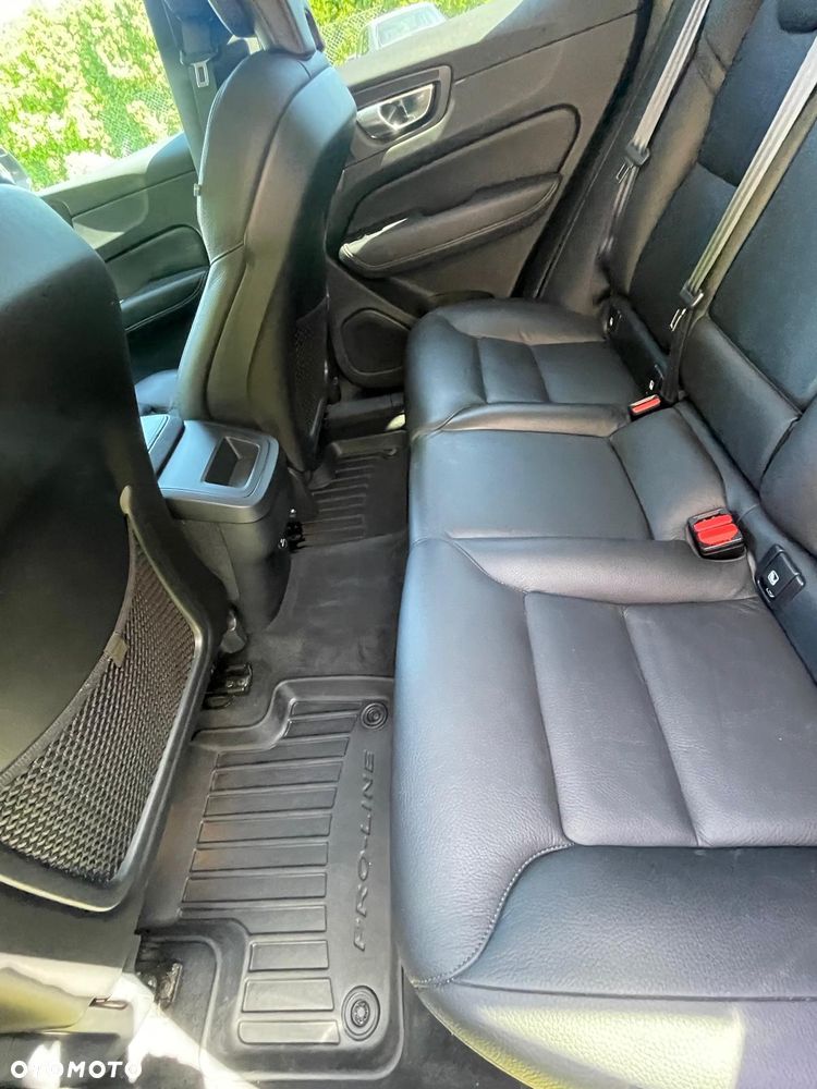 Volvo XC 60 T5 AWD Inscription - 12