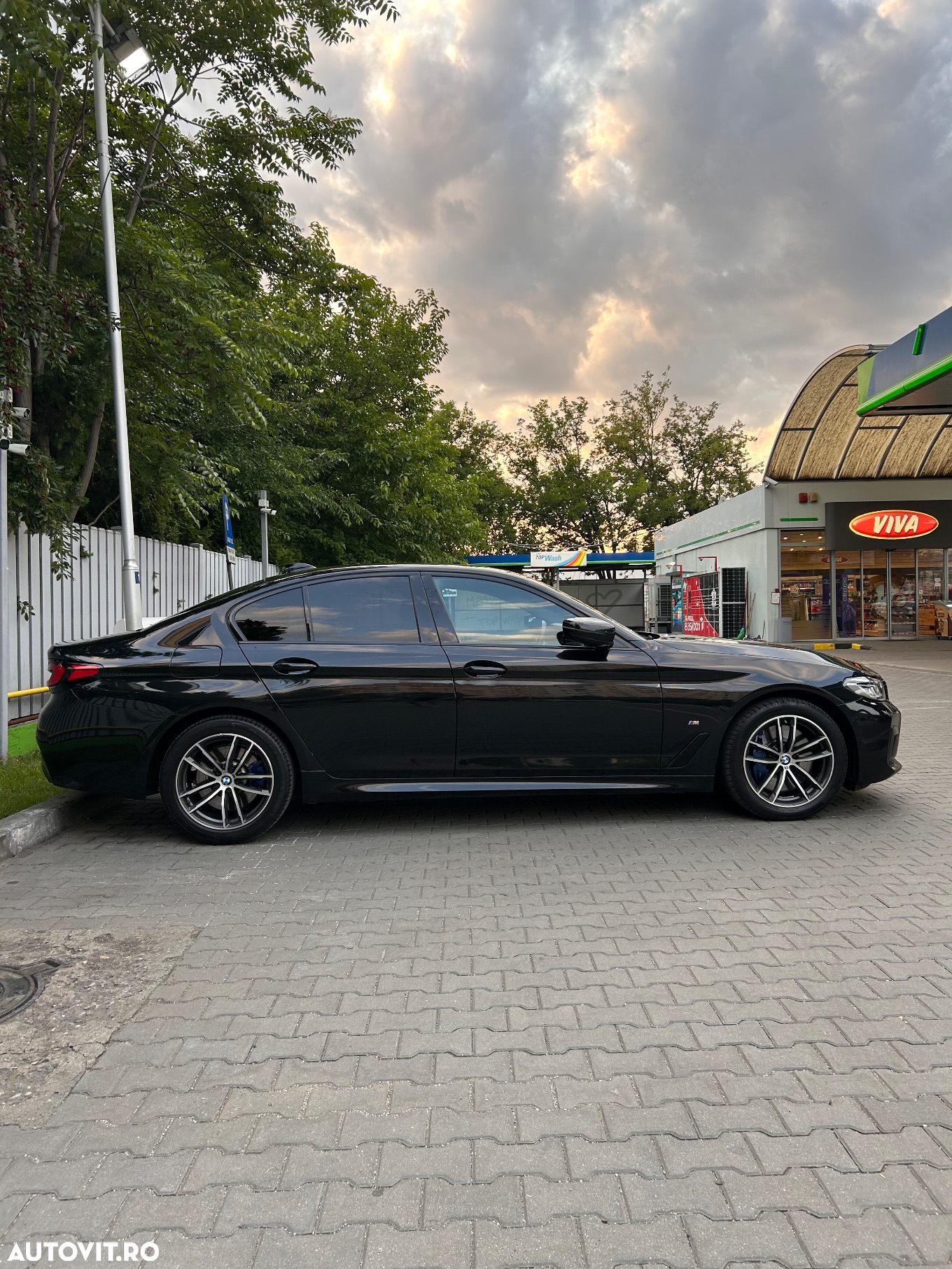 BMW Seria 5 530d xDrive AT MHEV - 4