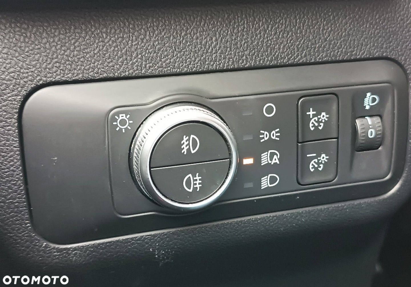 Ford Kuga - 36