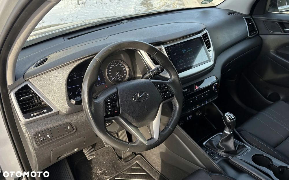 Hyundai Tucson blue 1.7 CRDi 2WD Style - 19