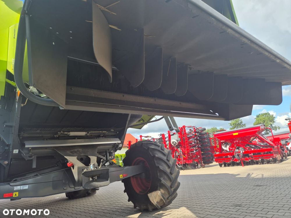 Claas Tucano 440 z hederem Vario 620 i przystawką do kukurydzy Olimac - 18