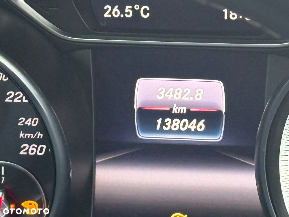 Mercedes-Benz CLA 200 Urban - 16