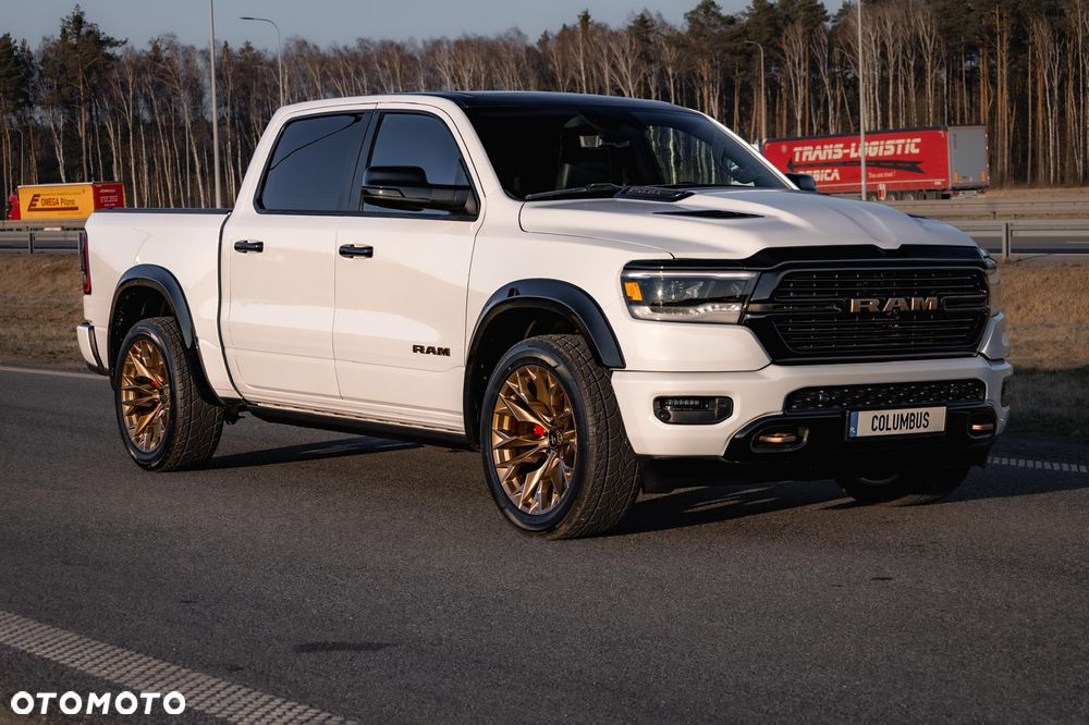 RAM 1500 Crew Cab Shortbed Bighorn - 8