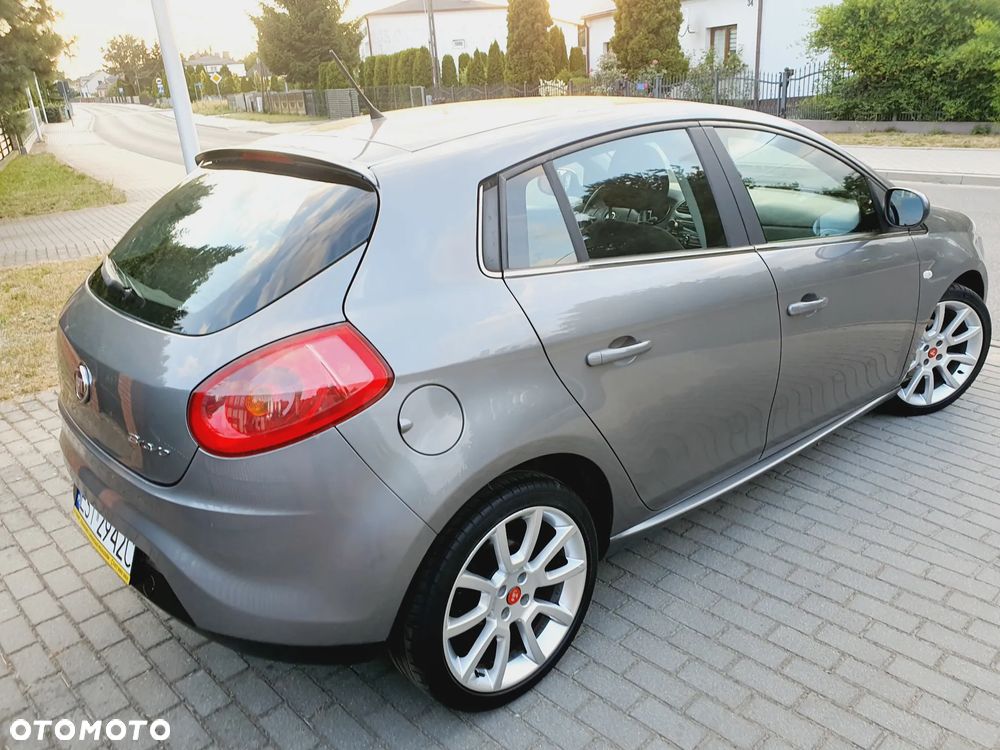 Fiat Bravo 1.4 T-JET 16V Dynamic - 23