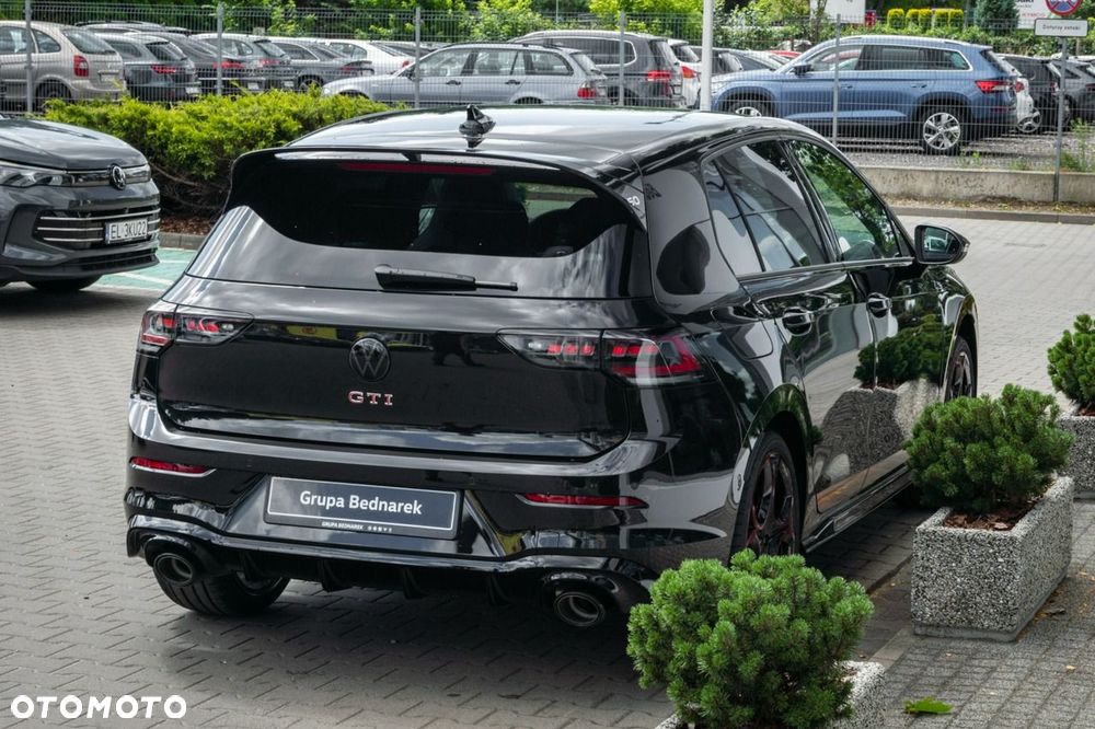 Volkswagen Golf - 9