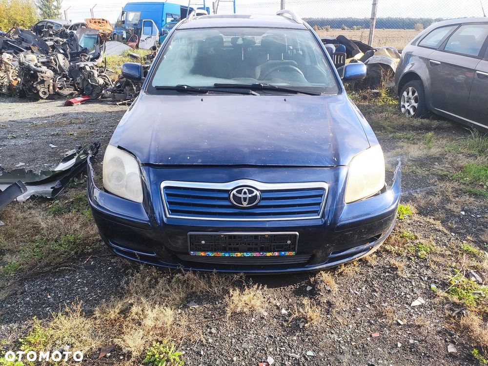 Toyota Avensis t25 kombi 1.8 16v na części - 6