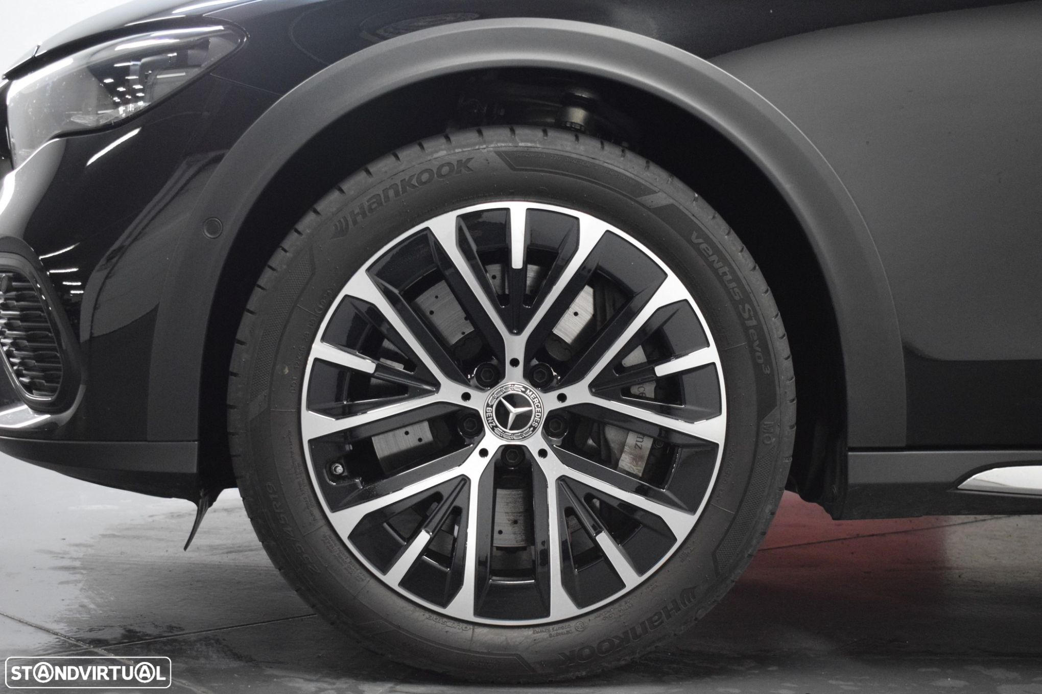 Mercedes-Benz E 300 de 4Matic All-Terrain - 31