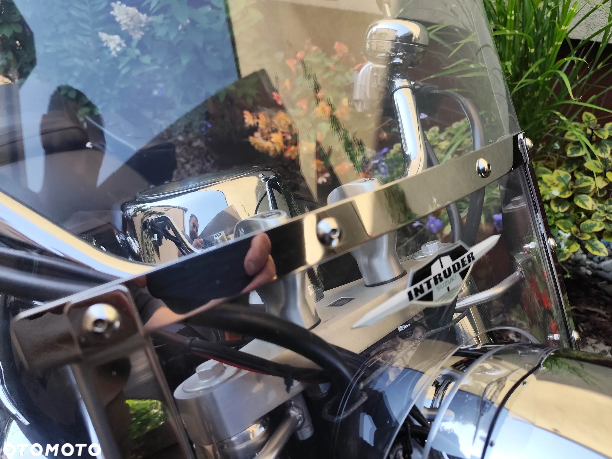 Suzuki Intruder - 6