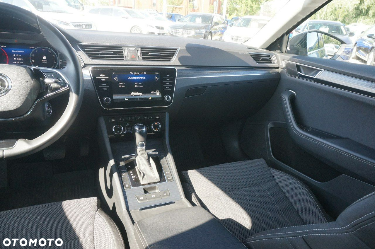 Skoda Superb 2.0 TDI SCR Style DSG - 16