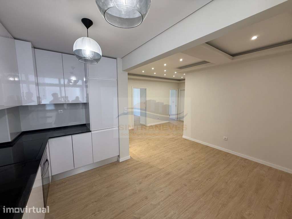 T3+1 Totalmente Remodelado | Excelentes Acabamentos | Amadora - Grande imagem: 5/37