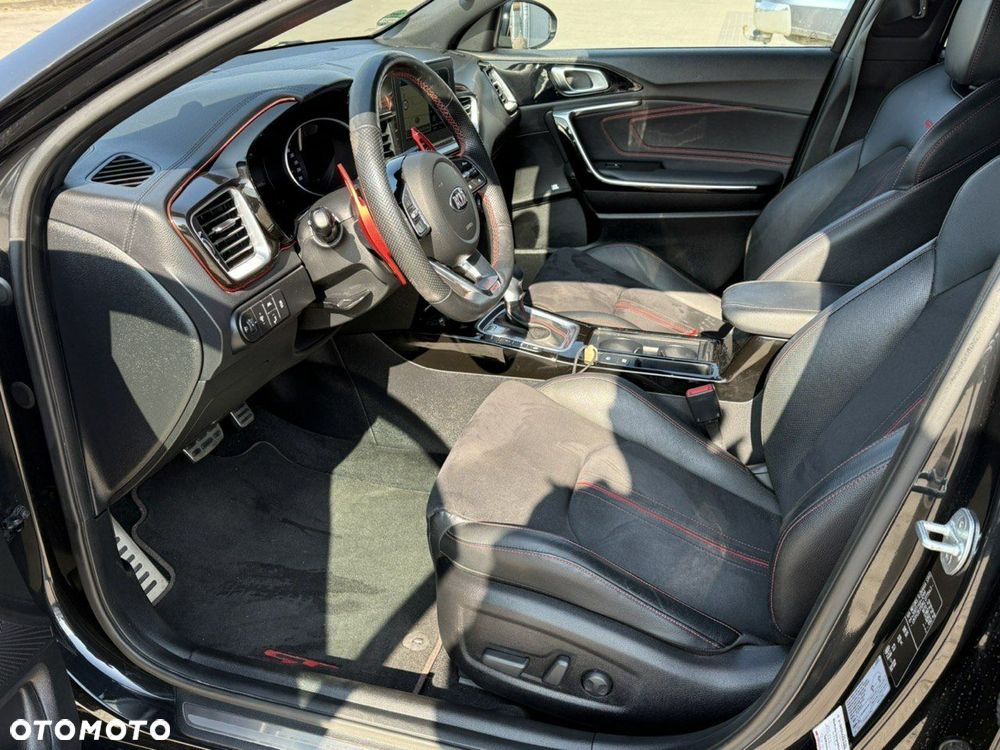 Kia Ceed 1.6 T-GDI GT DCT - 20