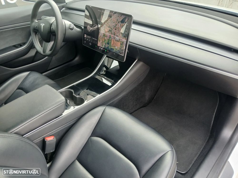 Tesla Model 3 - 20