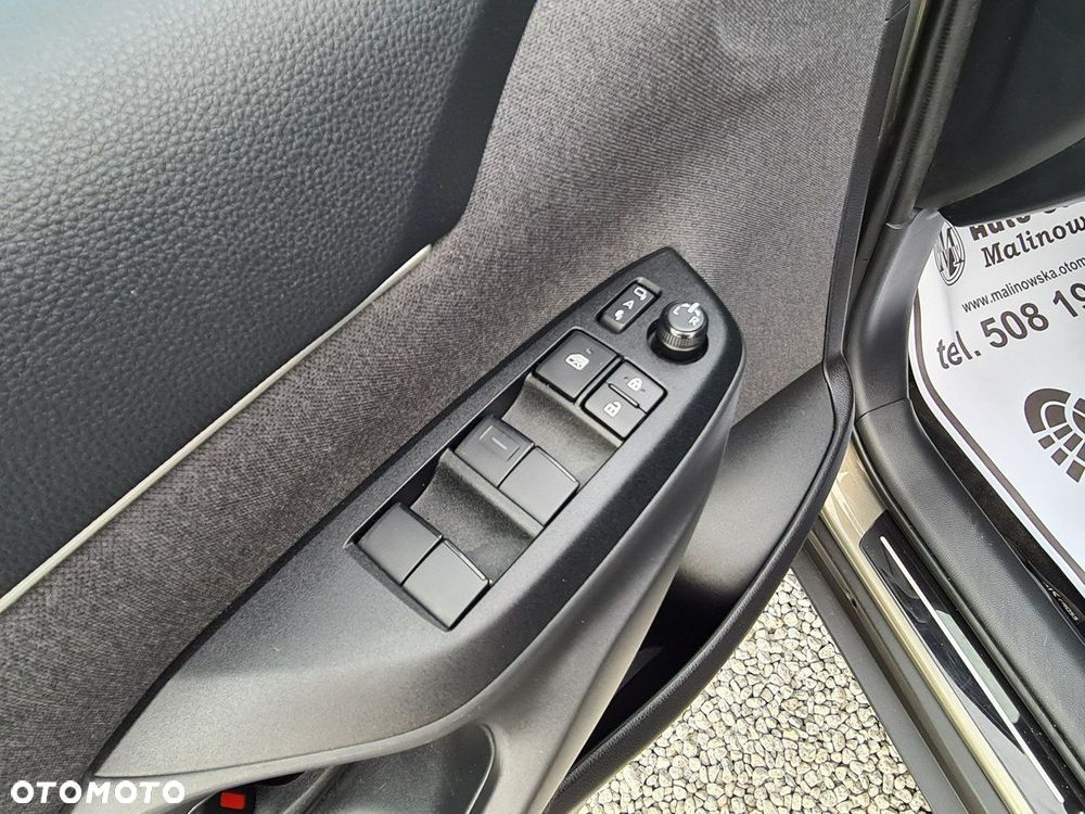 Toyota Yaris Cross Hybrid 1.5 VVT-i - 27