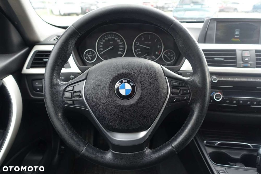 BMW Seria 3 318d Advantage - 17