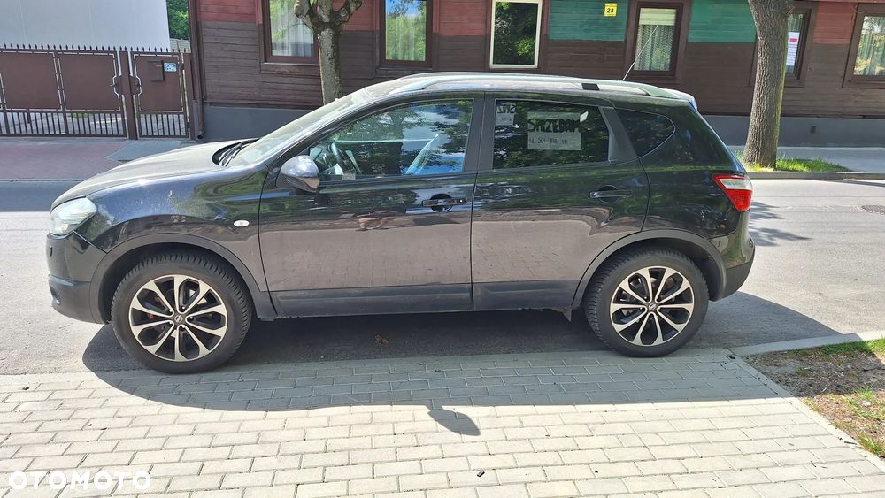 Nissan Qashqai 2.0 4x4 Tekna - 3