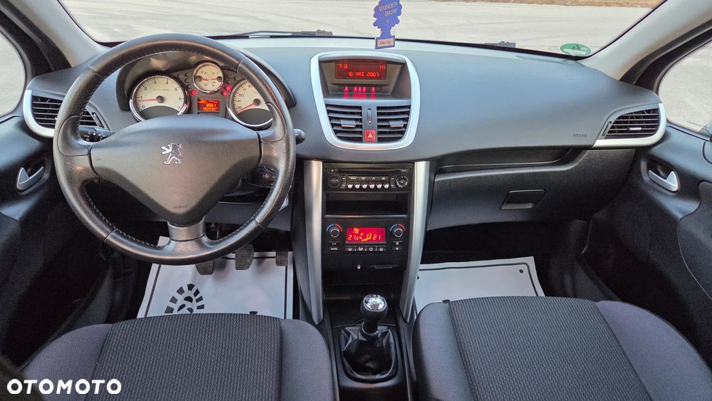 Peugeot 207 95 VTi Urban Style - 19