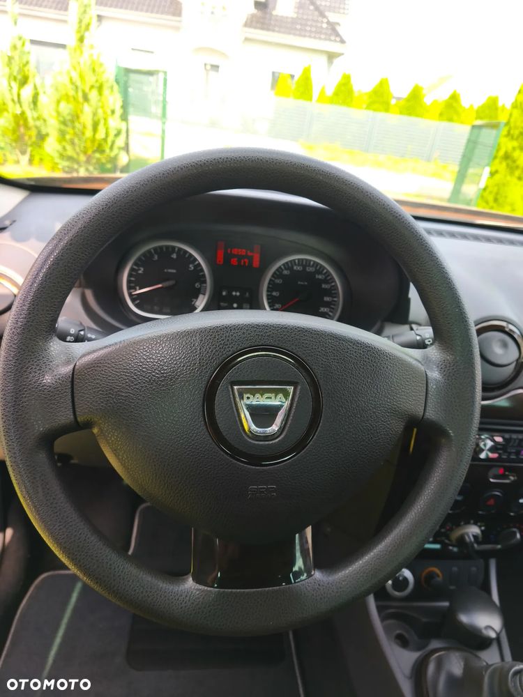 Dacia Duster 1.6 Laureate 4x4 - 19