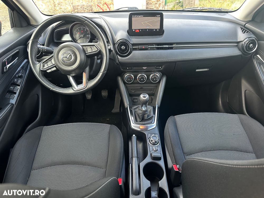 Mazda 2 - 5