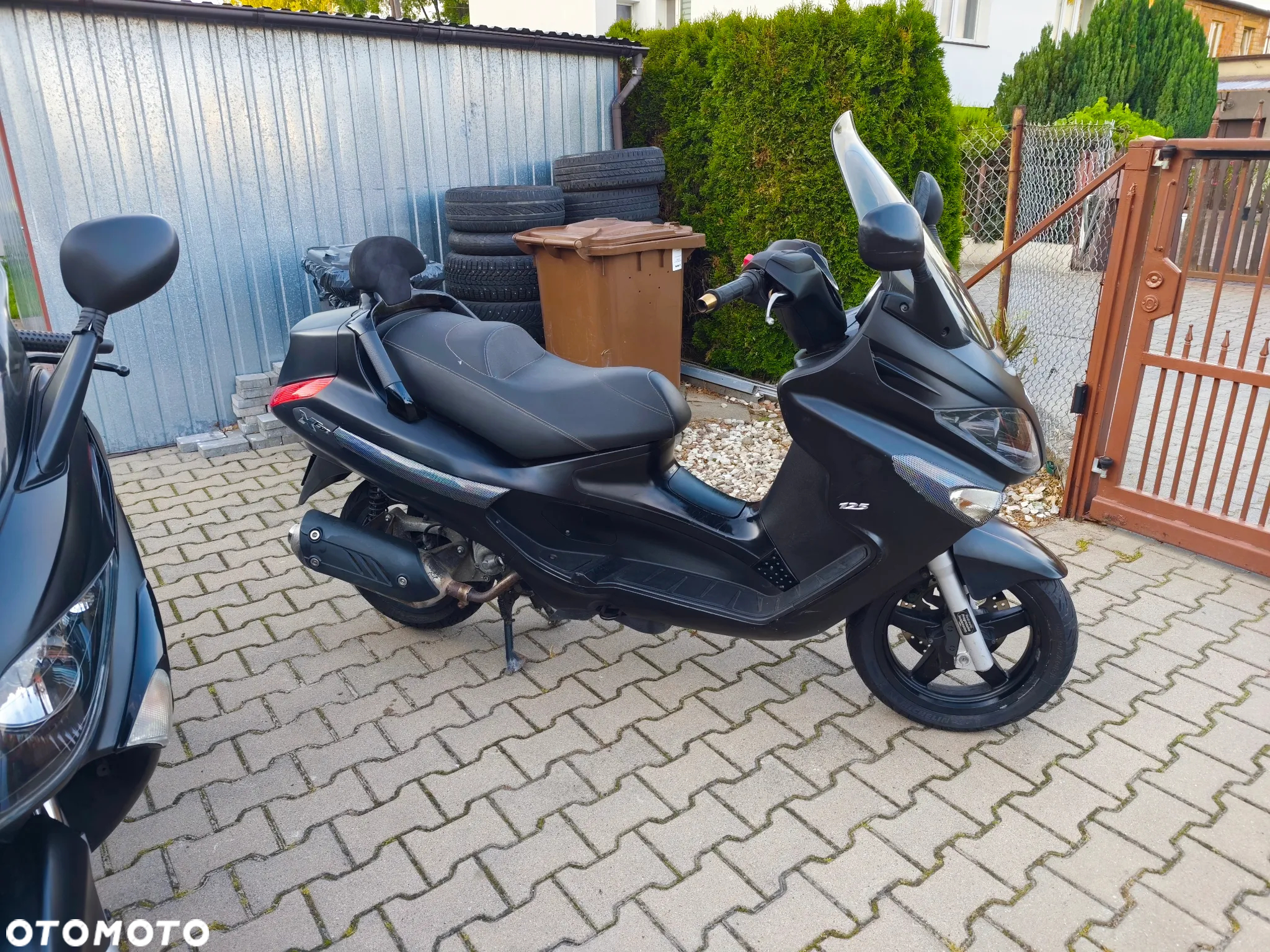 Piaggio Xevo - 2
