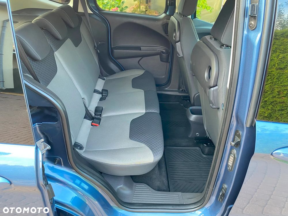 Ford Tourneo Courier 1.5 TDCi Titanium - 26