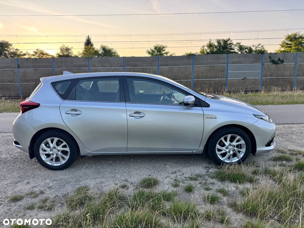 Toyota Auris Hybrid 135 Comfort - 5