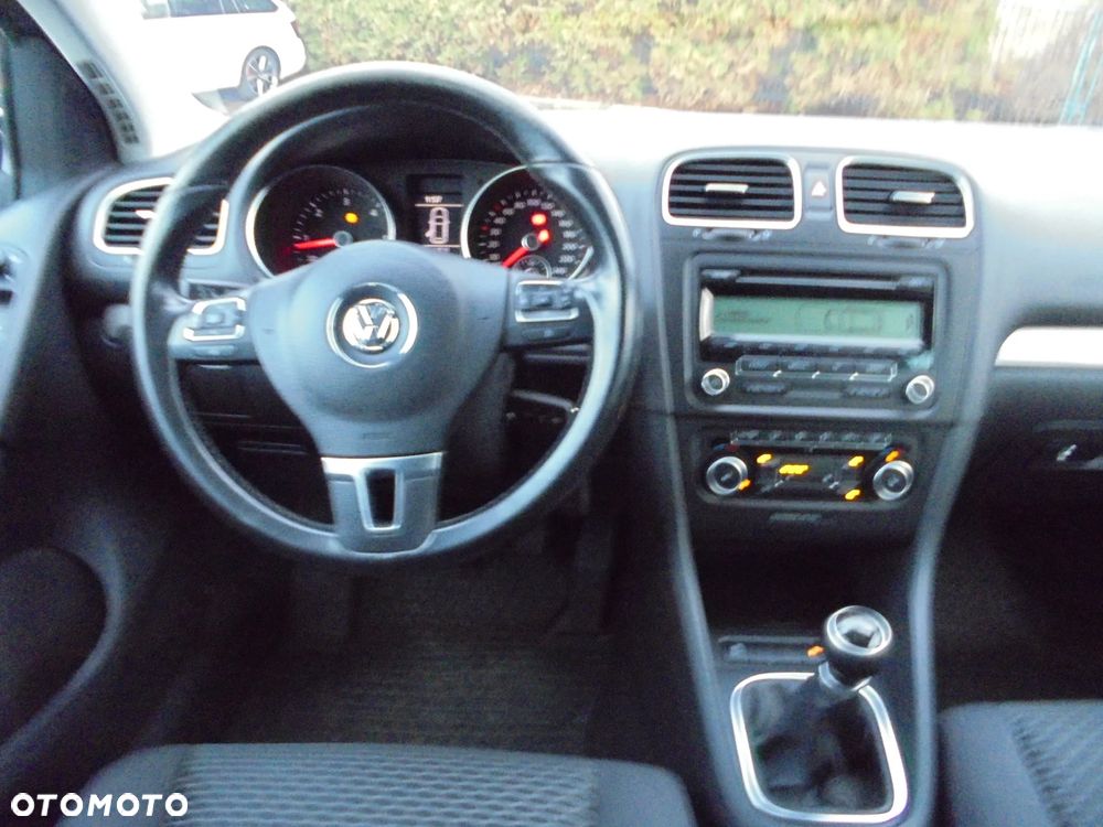 Volkswagen Golf 1.6 TDI DPF Comfortline - 11