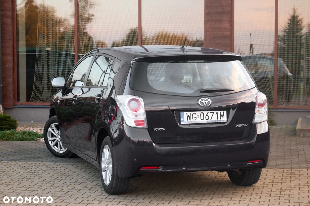 Toyota Verso 1.6 Sol EU5 - 10