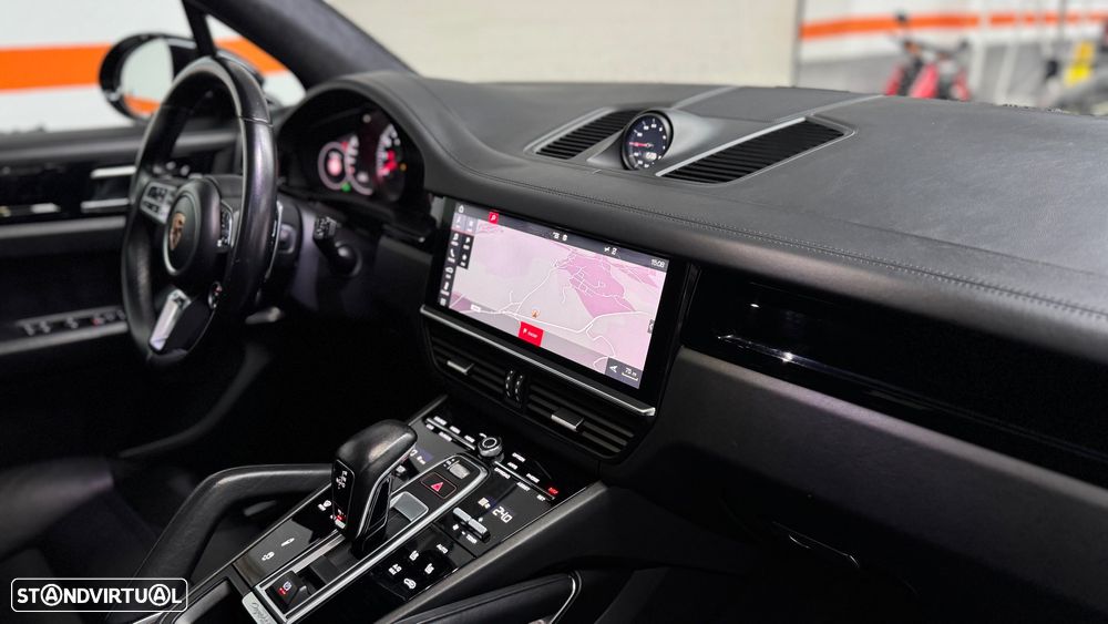 Porsche Cayenne Turbo - 30