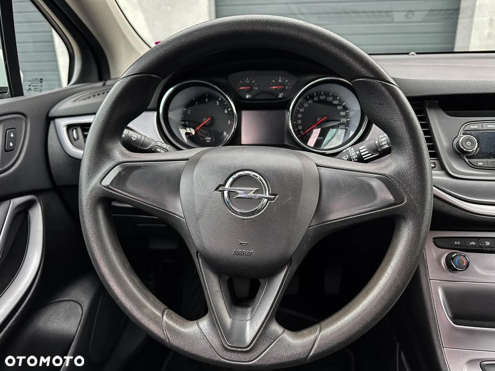 Opel Astra - 37