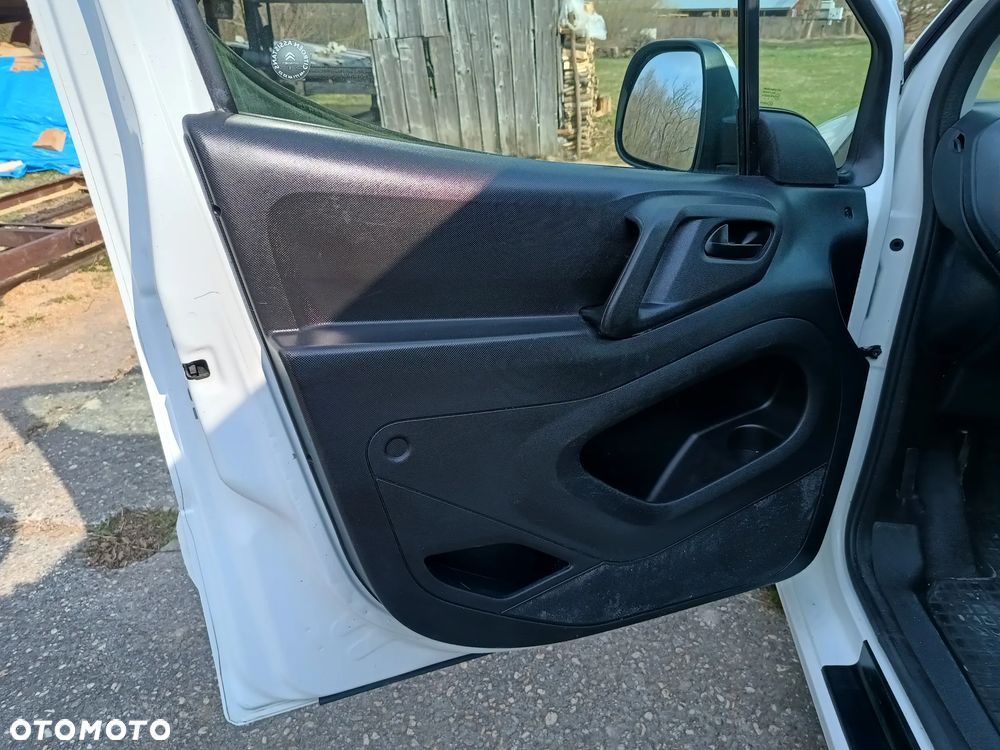 Citroën Berlingo 1.6 diesel Blue HDI 99kM, manual, 2016 rok EURO 6! STAN BARDZO DOBRY, PRZEBIEG GWARANTOWANY! - 35